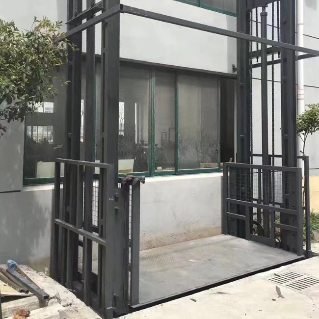 佛罗镇5吨室外升降货梯